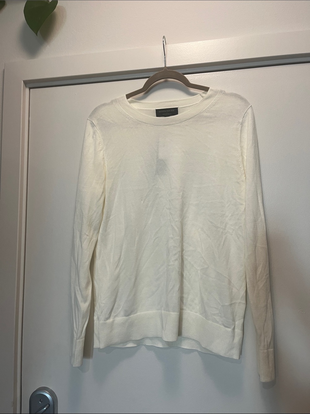 Banana Republic Cream Crewneck Sweater